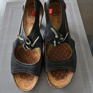 Camper Women's Black Leather Sandals EUC